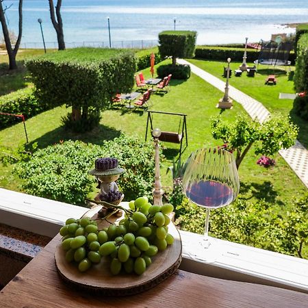 Apartments Becky On A Sandy Beach Without Crowd Sukošan Exterior foto