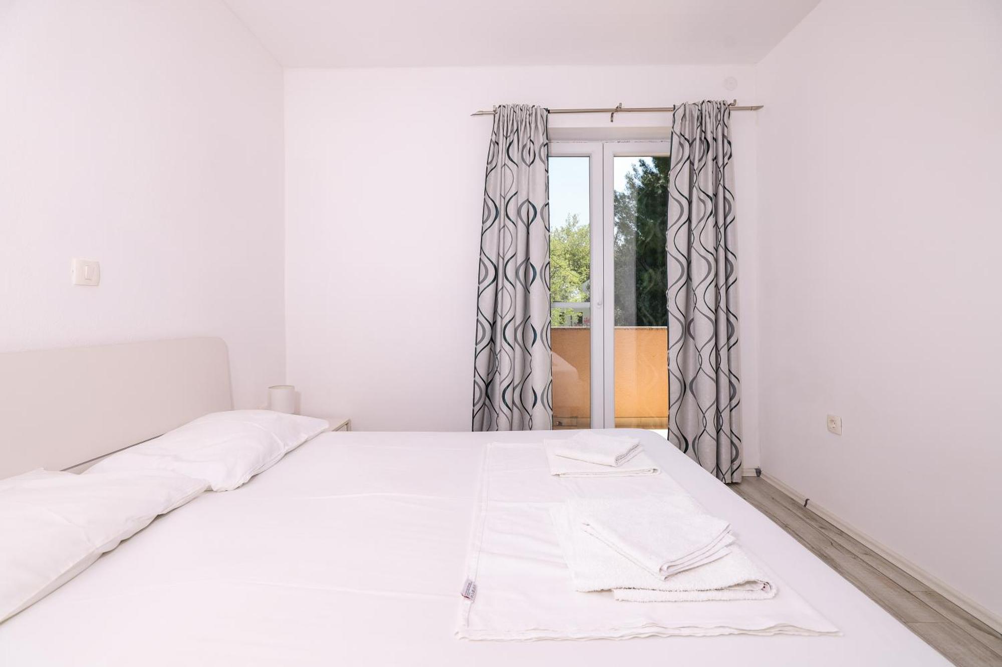Apartments Becky On A Sandy Beach Without Crowd Sukošan Exterior foto